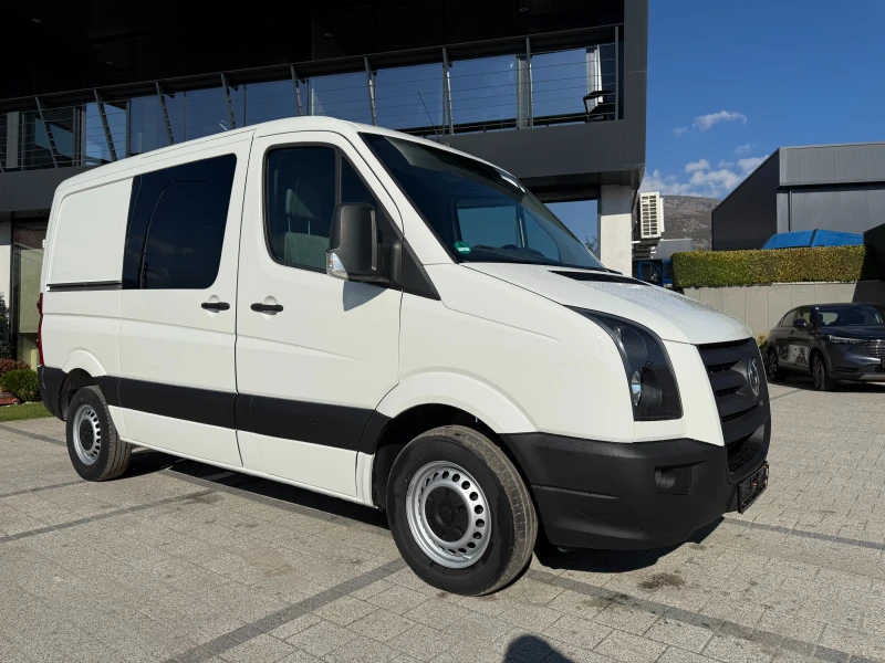 VW Crafter 2.5TDI Климатроник L1H1 , снимка 2 - Бусове и автобуси - 52156744