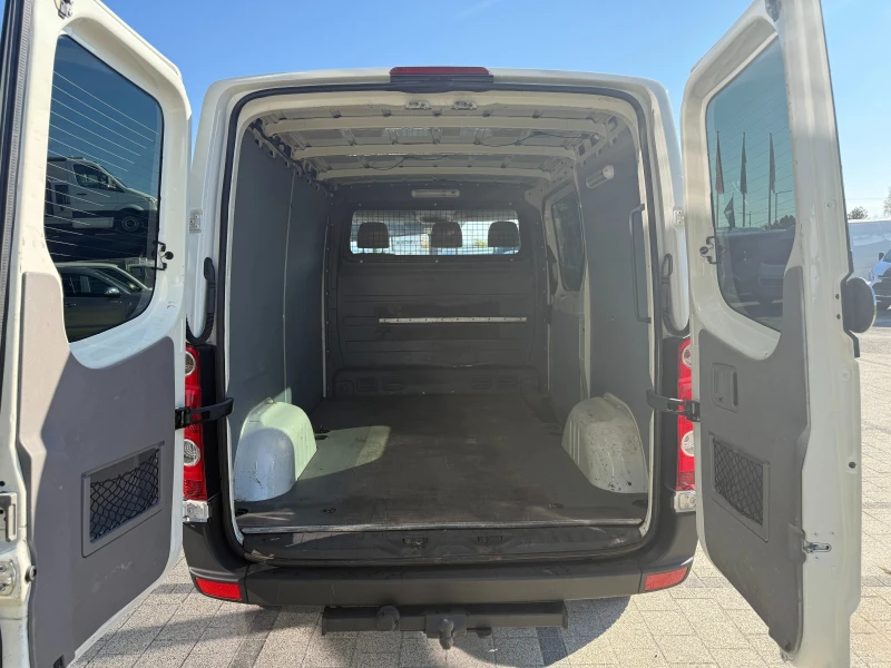VW Crafter 2.5TDI Климатроник L1H1 , снимка 14 - Бусове и автобуси - 52156744