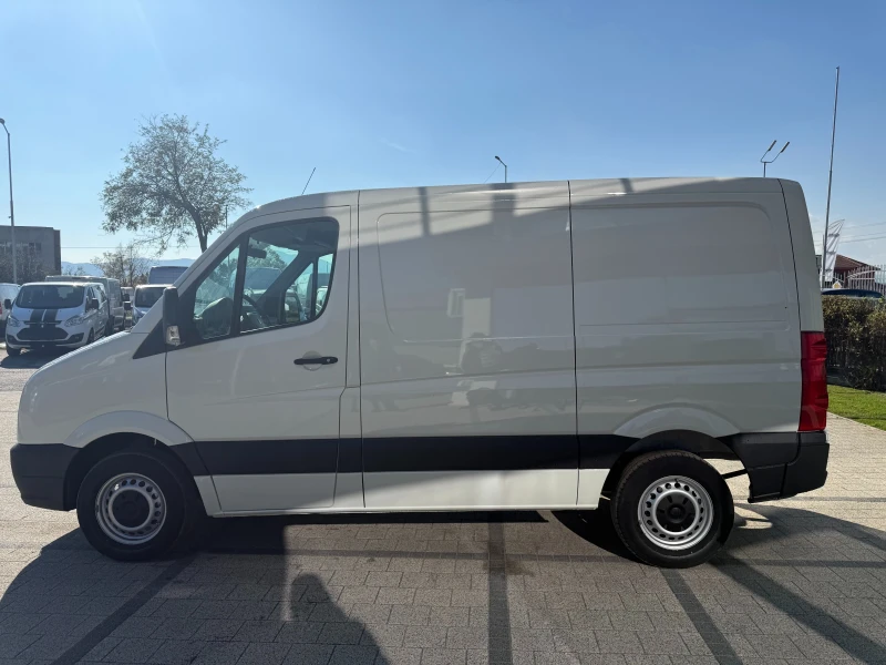 VW Crafter 2.5TDI Климатроник L1H1 , снимка 4 - Бусове и автобуси - 52156744