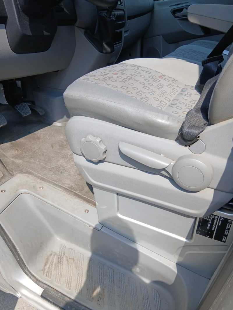 VW Crafter, снимка 9 - Бусове и автобуси - 52515145