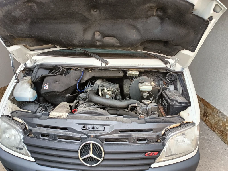 Mercedes-Benz Sprinter 208, снимка 9 - Бусове и автобуси - 52652305