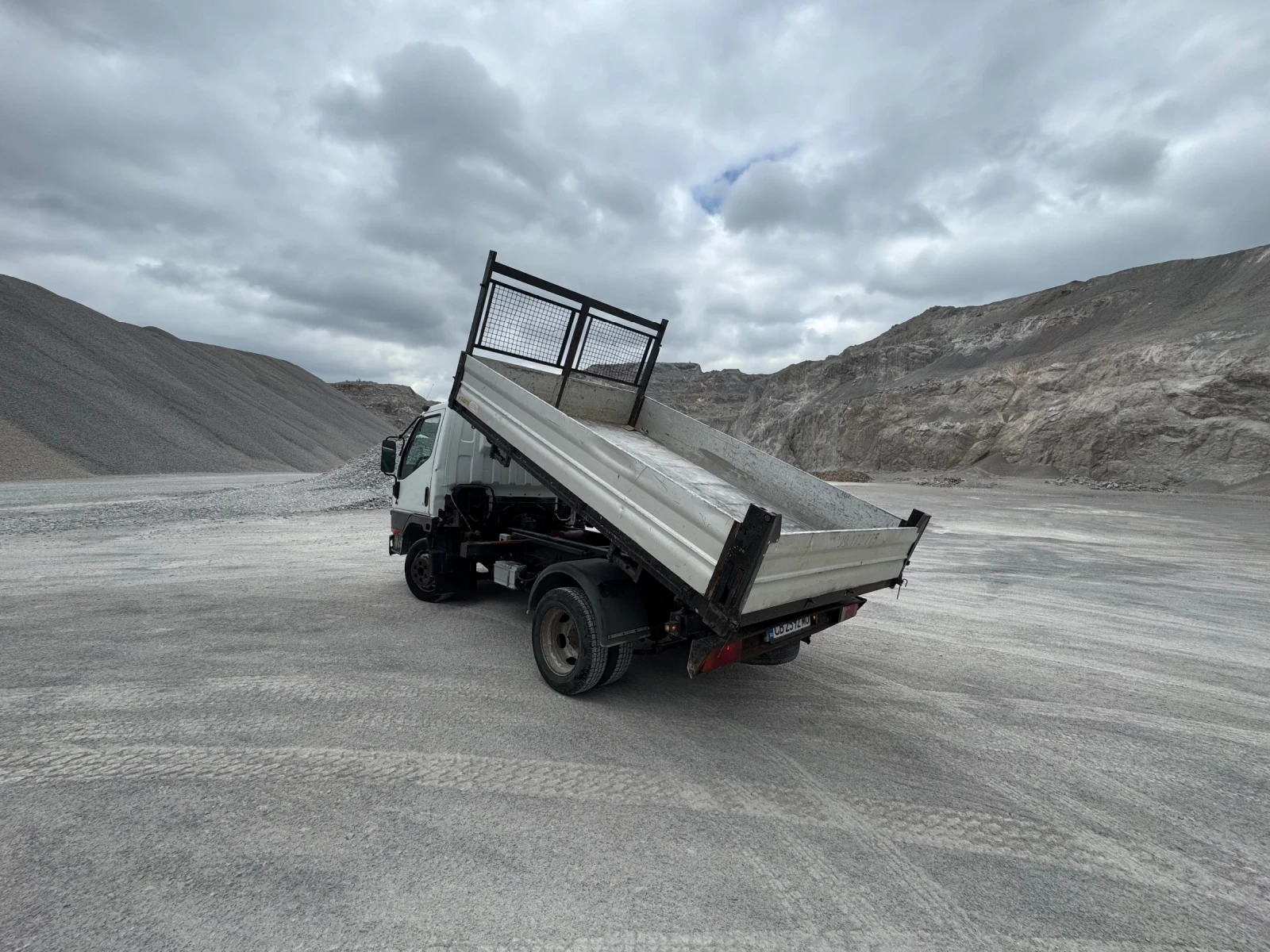 Mitsubishi Canter  - изображение 3