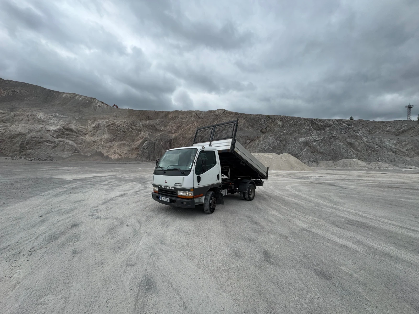 Mitsubishi Canter  - изображение 7