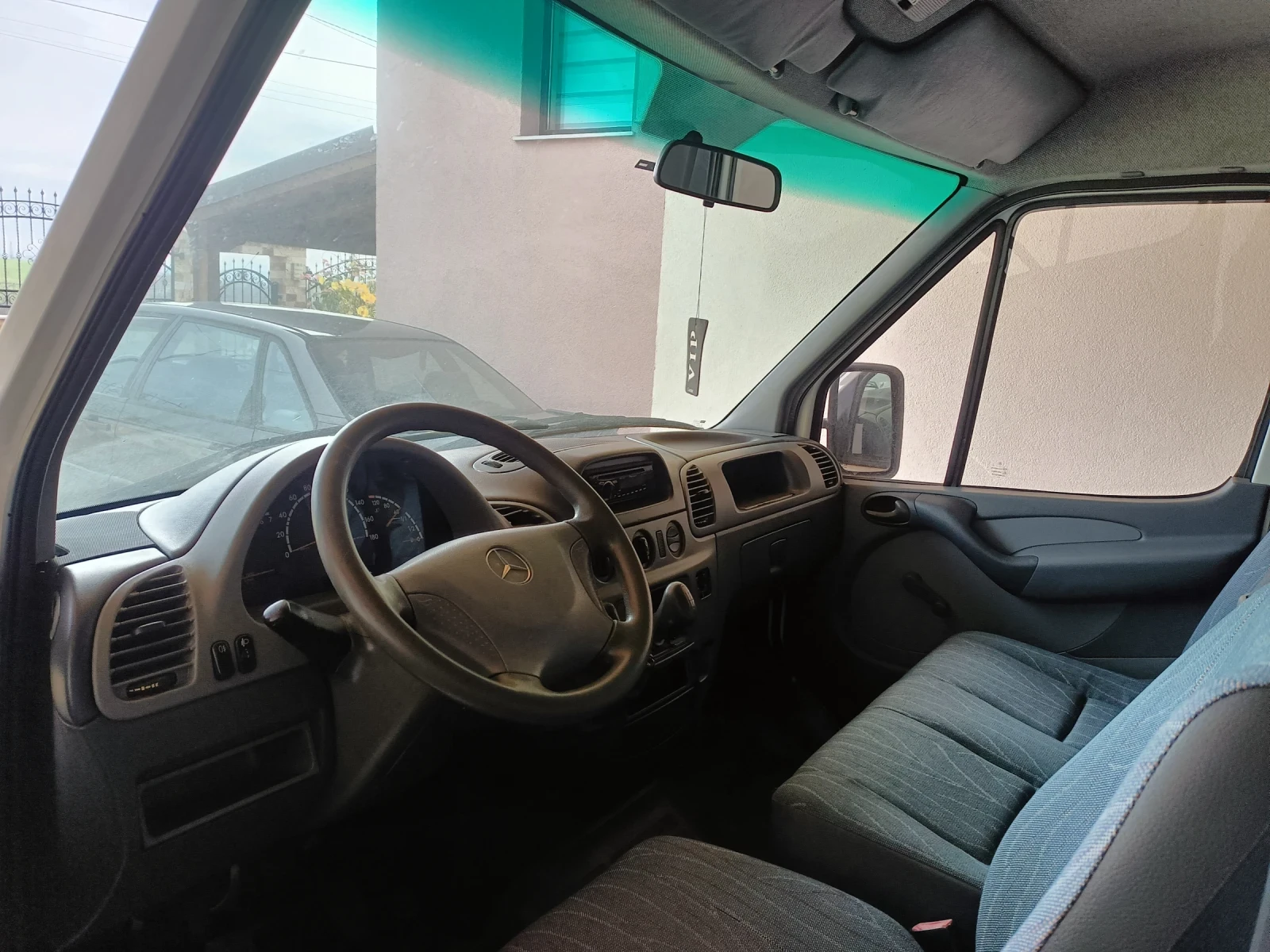 Mercedes-Benz Sprinter 208  - изображение 6