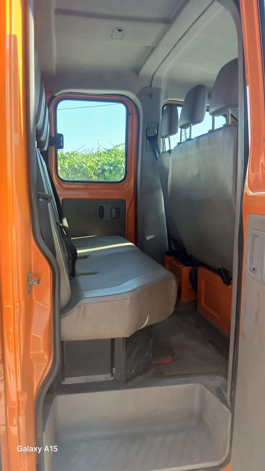 VW Crafter 2.5 TDI, снимка 3 - Бусове и автобуси - 56002323