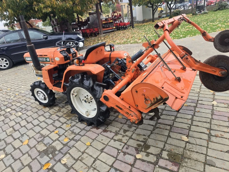 Трактор Kubota B1501, снимка 3 - Селскостопанска техника - 52302941