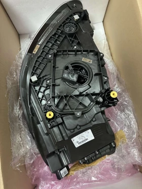 Фар за Порше Панамера 971 Десен оригинален, снимка 2