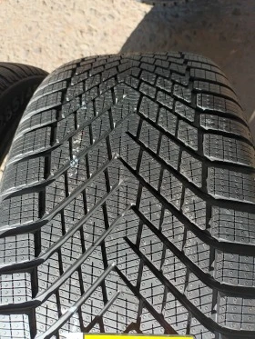 Гуми Зимни 285/45R21, снимка 5