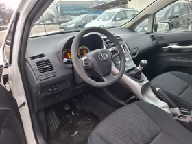 Toyota Auris, снимка 11