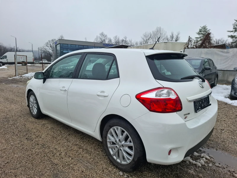 Toyota Auris, снимка 8 - Автомобили и джипове - 48281028