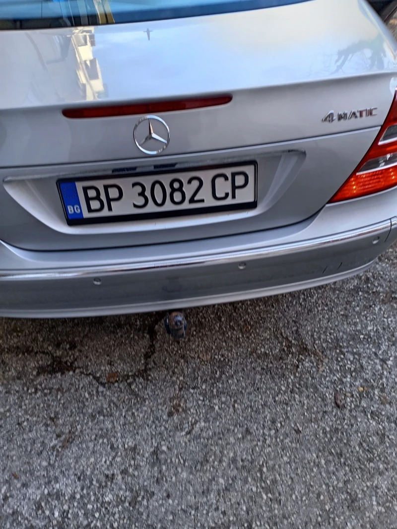 Mercedes-Benz 320 Mercedes E320 Gaz benzin, снимка 4 - Автомобили и джипове - 48423837