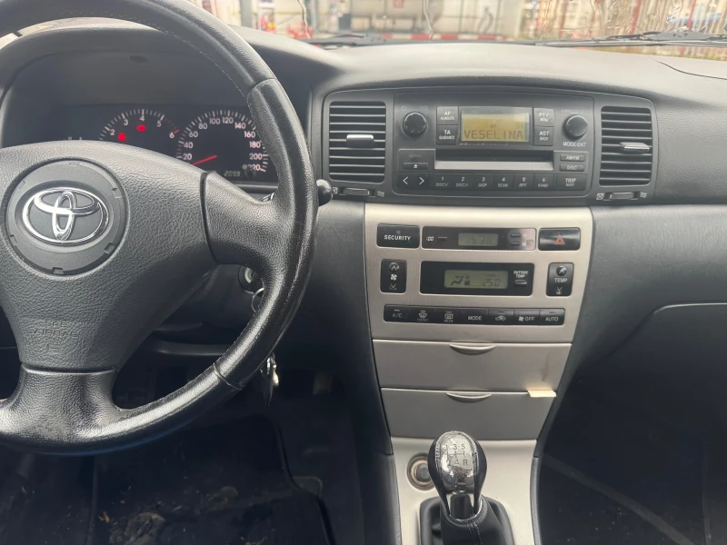 Toyota Corolla 2.0 D4D, снимка 15 - Автомобили и джипове - 48425372