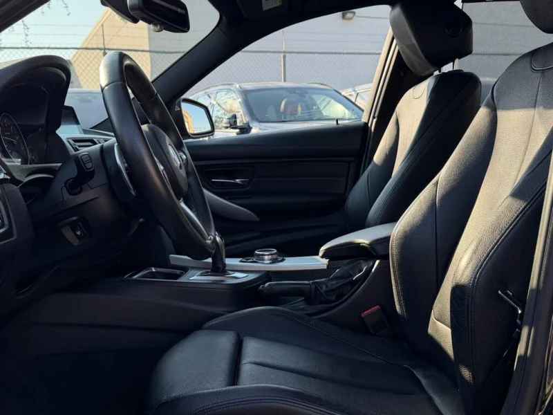 BMW 335 xDrive * Harman Kardon* * АвтоКредит* (ЦЕНА ДО БГ), снимка 11 - Автомобили и джипове - 52558417