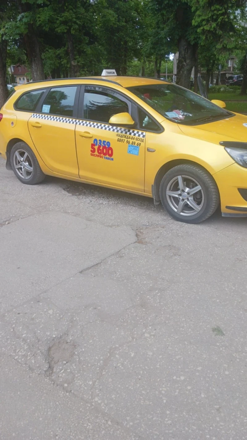 Opel Astra, снимка 4 - Автомобили и джипове - 52867515