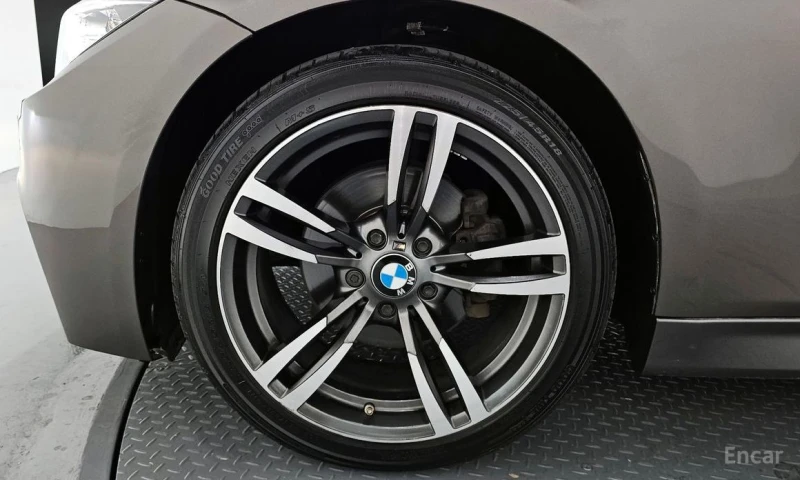 BMW 320, снимка 5 - Автомобили и джипове - 53248950