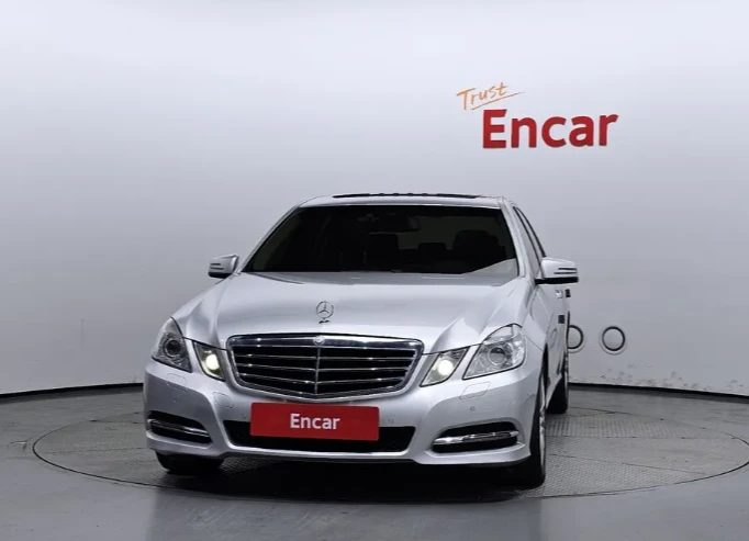 Mercedes-Benz E 220 CDI Avantgarde - изображение 3