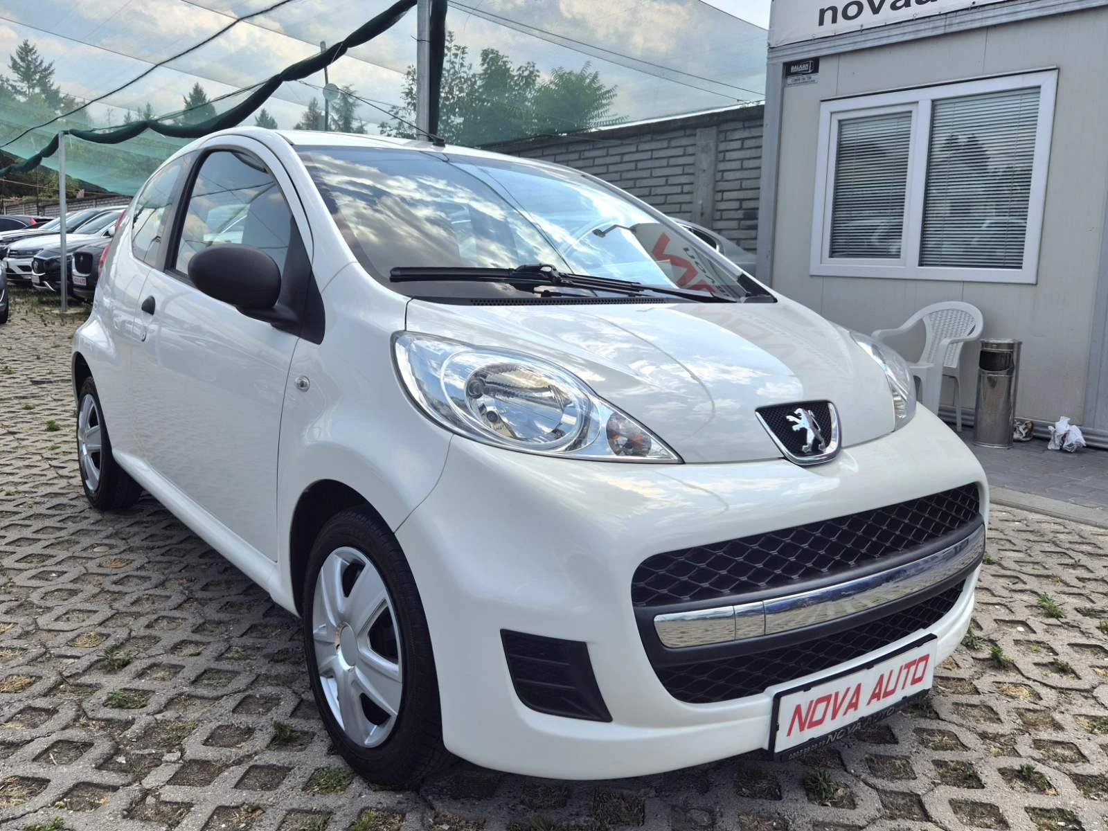 Peugeot 107 1.0i-130000км - изображение 5