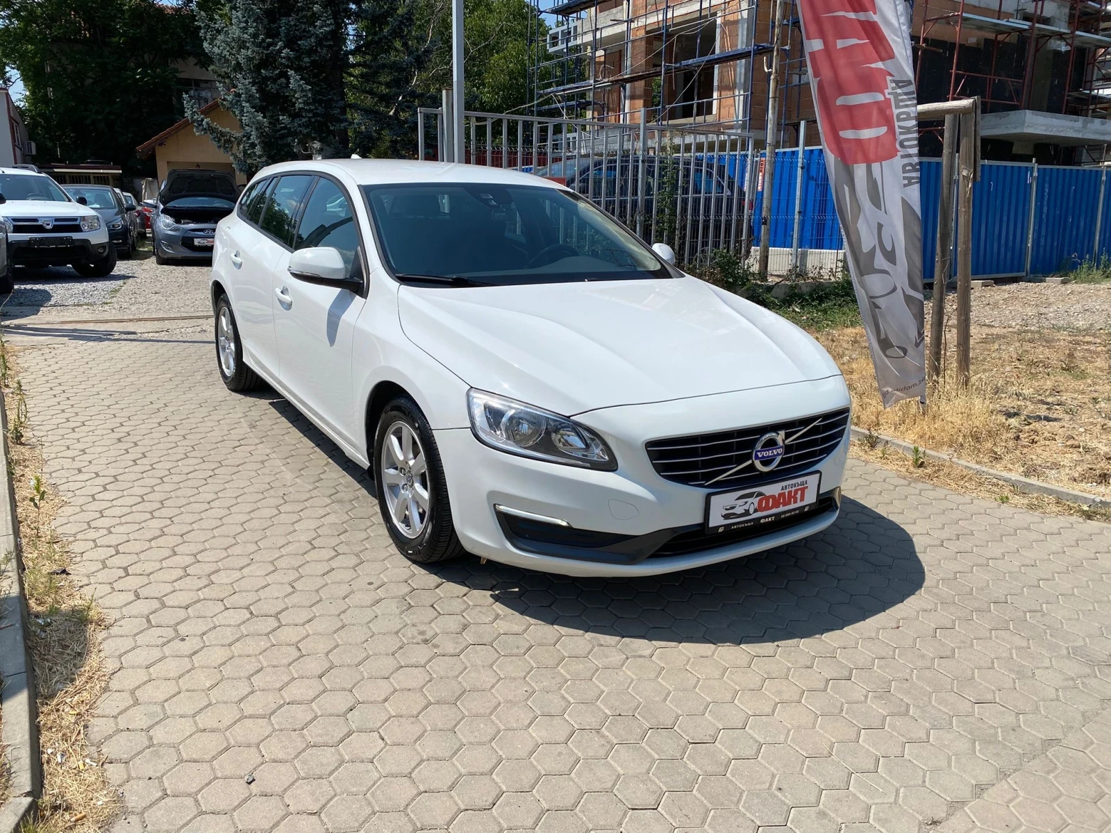 Volvo V60 2.0D/NAVI - изображение 3