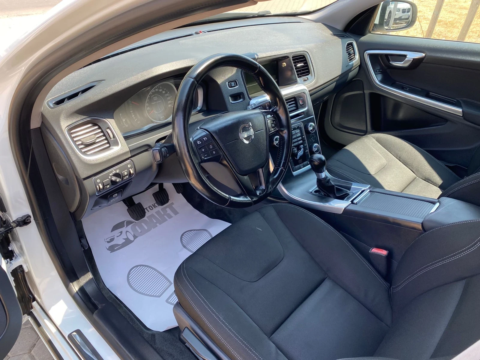 Volvo V60 2.0D/NAVI - изображение 7
