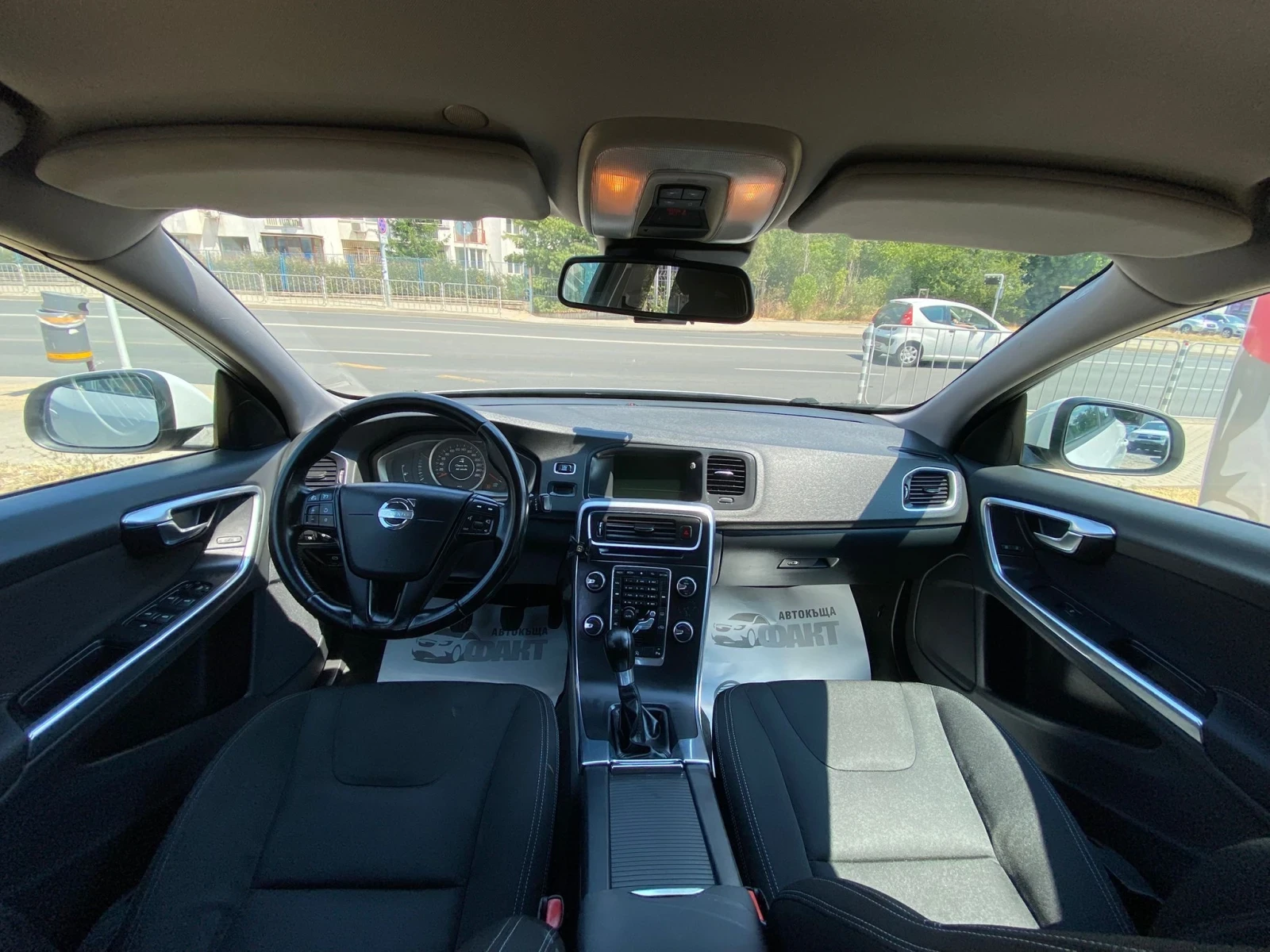 Volvo V60 2.0D/NAVI - изображение 9