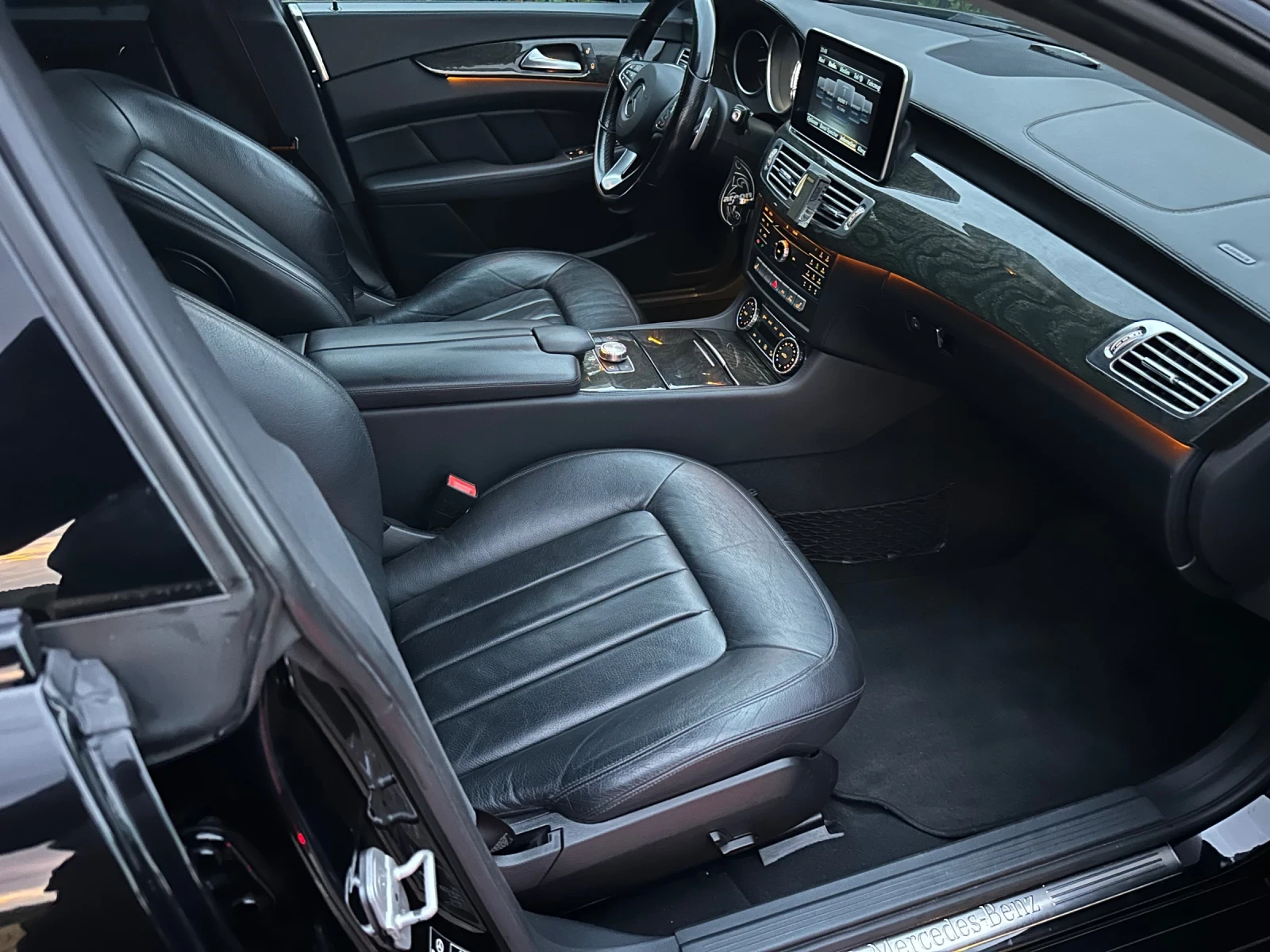 Mercedes-Benz CLS 350 Facelift* 4MATIC* AMG | Mobile.bg — изображение 11