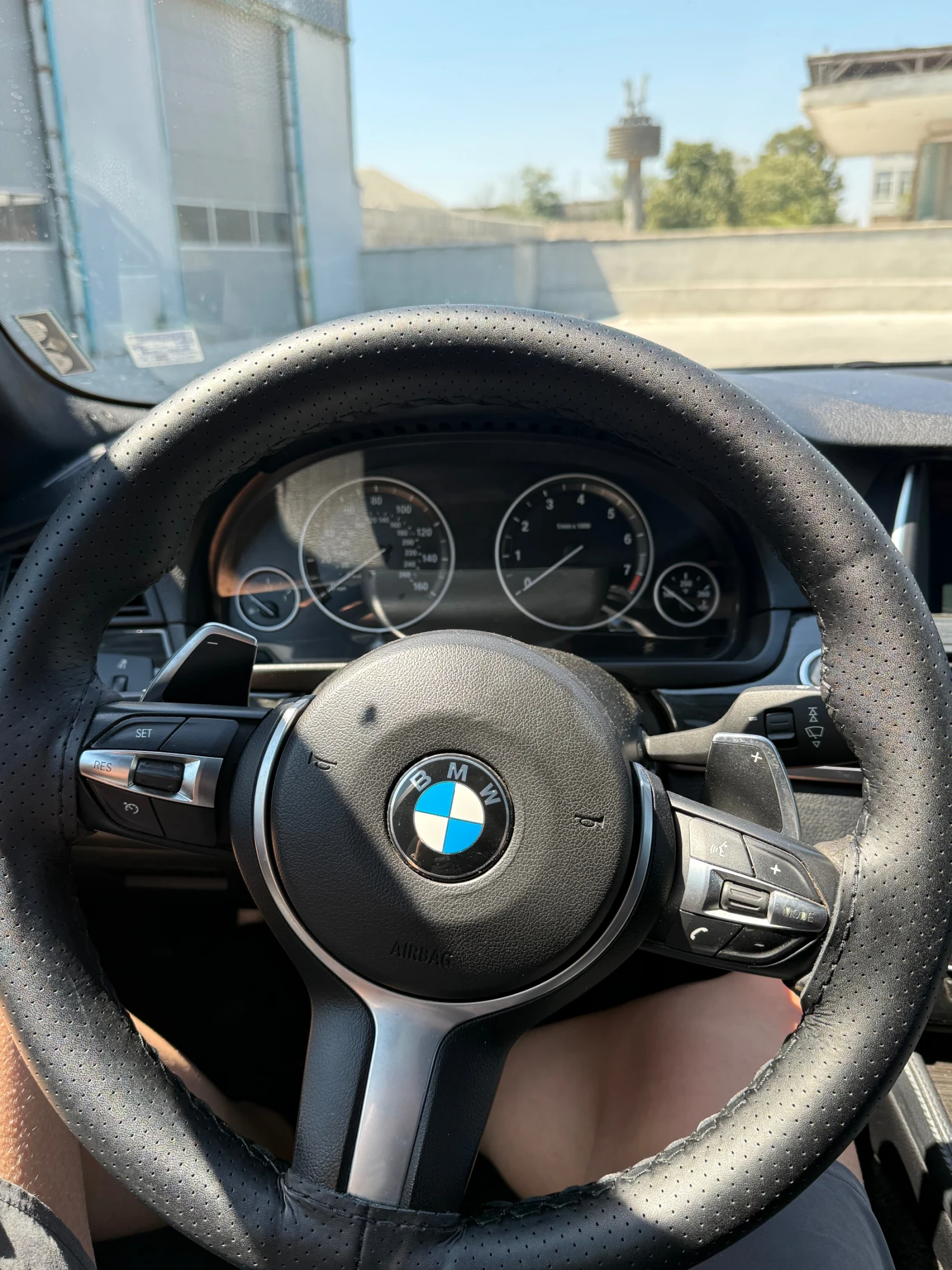 BMW 550 BMW 550I M xDrive 2014 - изображение 8