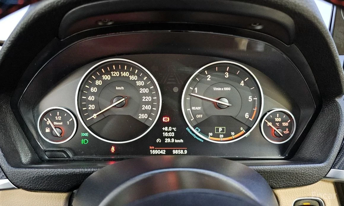 BMW 320  - изображение 8