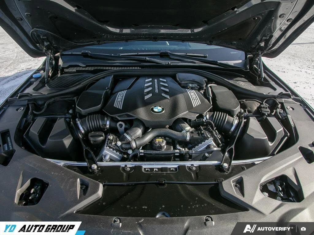 BMW 850 I * M-Package* * HeadUp* AвтоКредит* (ЦЕНА ДО БГ), снимка 7 - Автомобили и джипове - 53905104