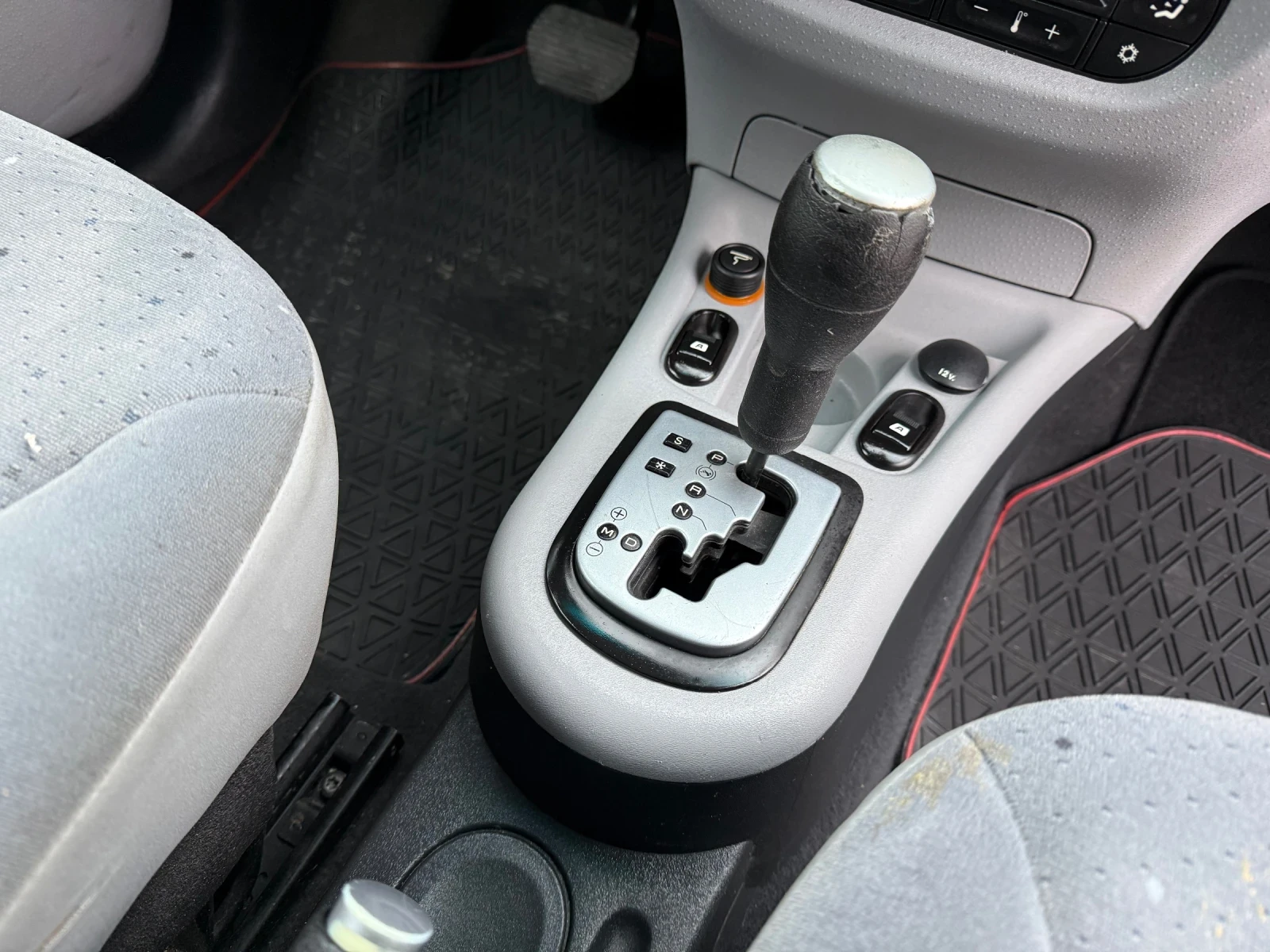 Citroen C3 1, 4i #БЕНЗИН# АВТОМАТИК#, снимка 11 - Автомобили и джипове - 53952411