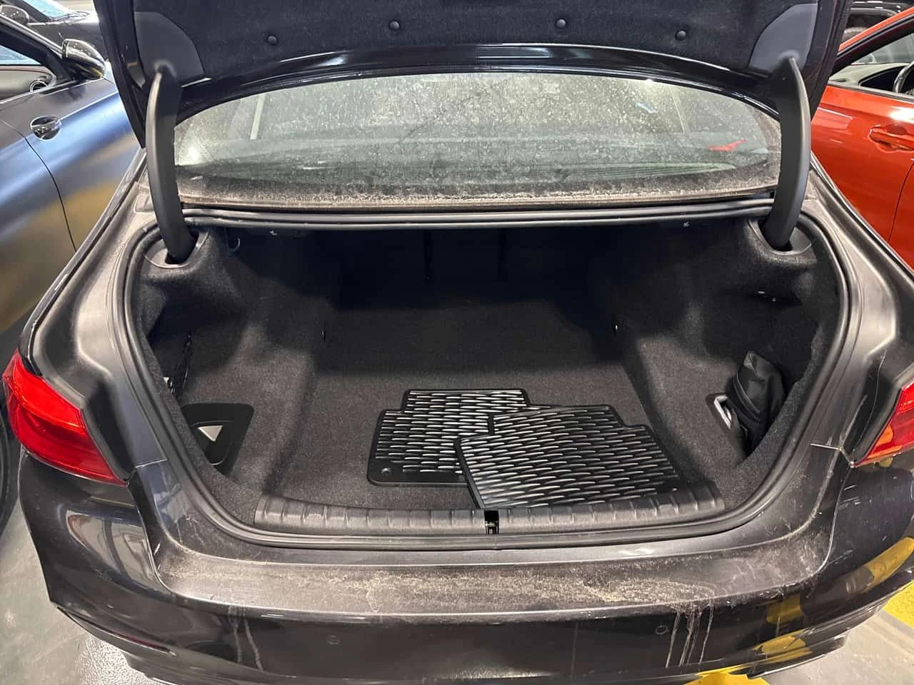 BMW 540 * 540i xDrive * HARMAN/KARDON* AMBIENTNO* , снимка 9 - Автомобили и джипове - 54152926