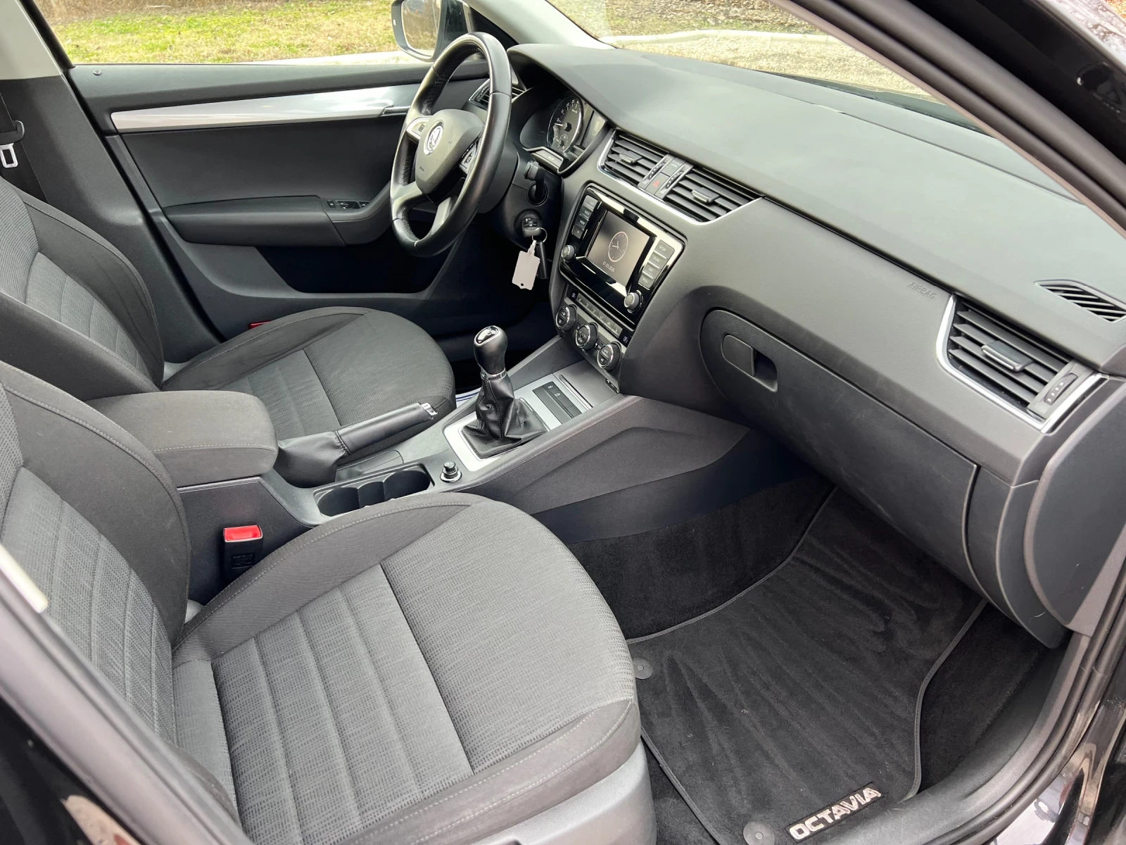 Skoda Octavia 1.6 TDI 110 TOP TOP TOP | Mobile.bg � ����������� 9