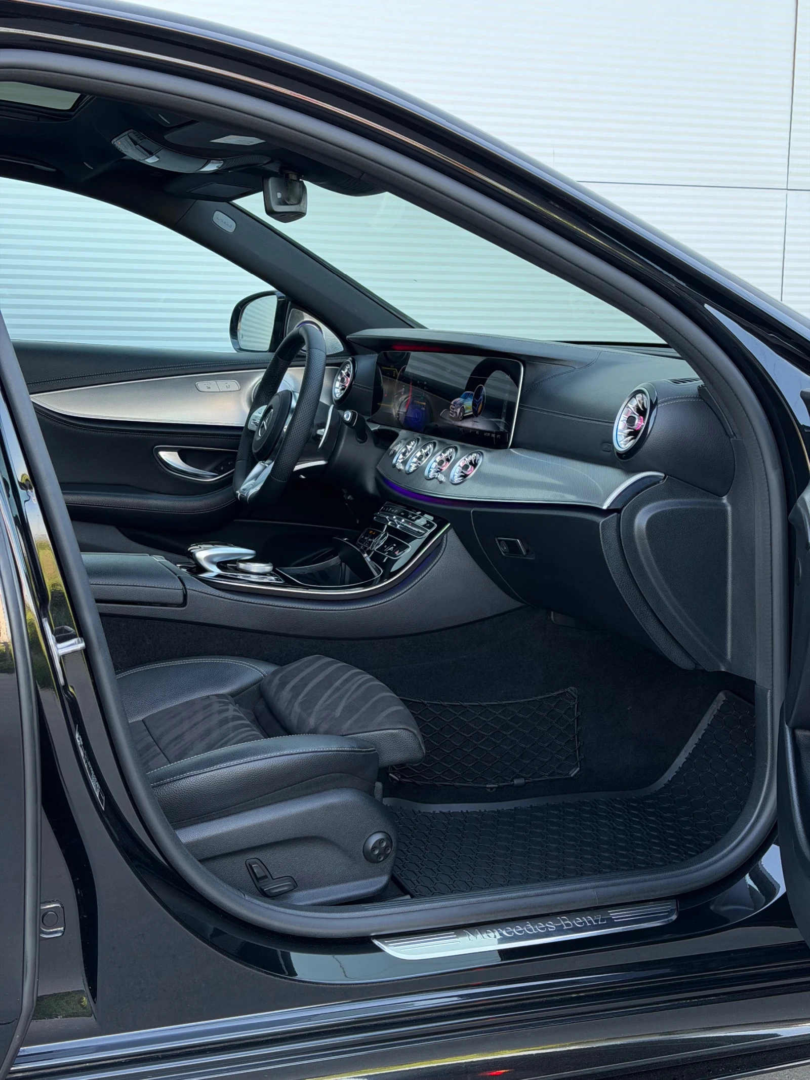 Mercedes-Benz E 220 Серв.ист., Facelift 6.3 AMG пакет, снимка 8 - Автомобили и джипове - 54335662