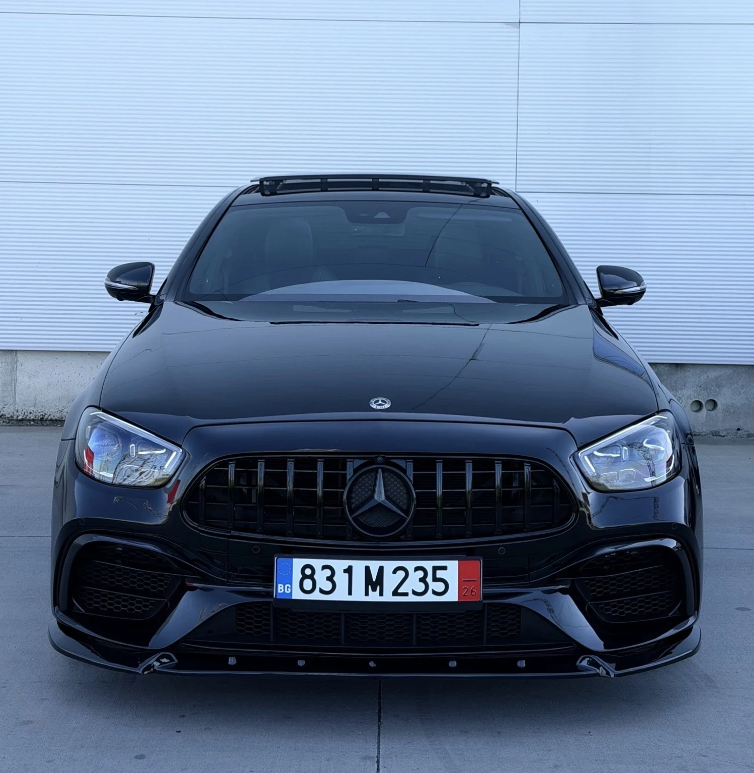 Mercedes-Benz E 220 Серв.ист., Facelift 6.3 AMG пакет, снимка 2 - Автомобили и джипове - 54335662