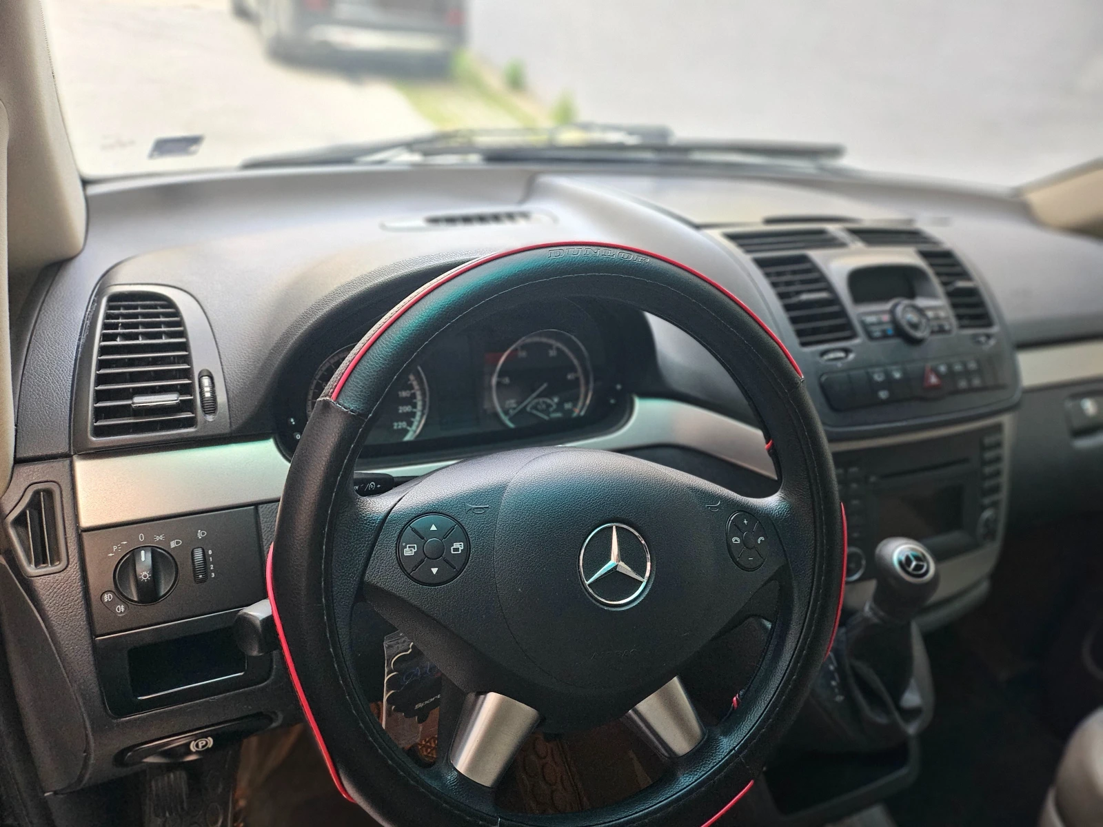 Mercedes-Benz Viano 2.2 CDI TRE/L, снимка 15 - Автомобили и джипове - 54410400