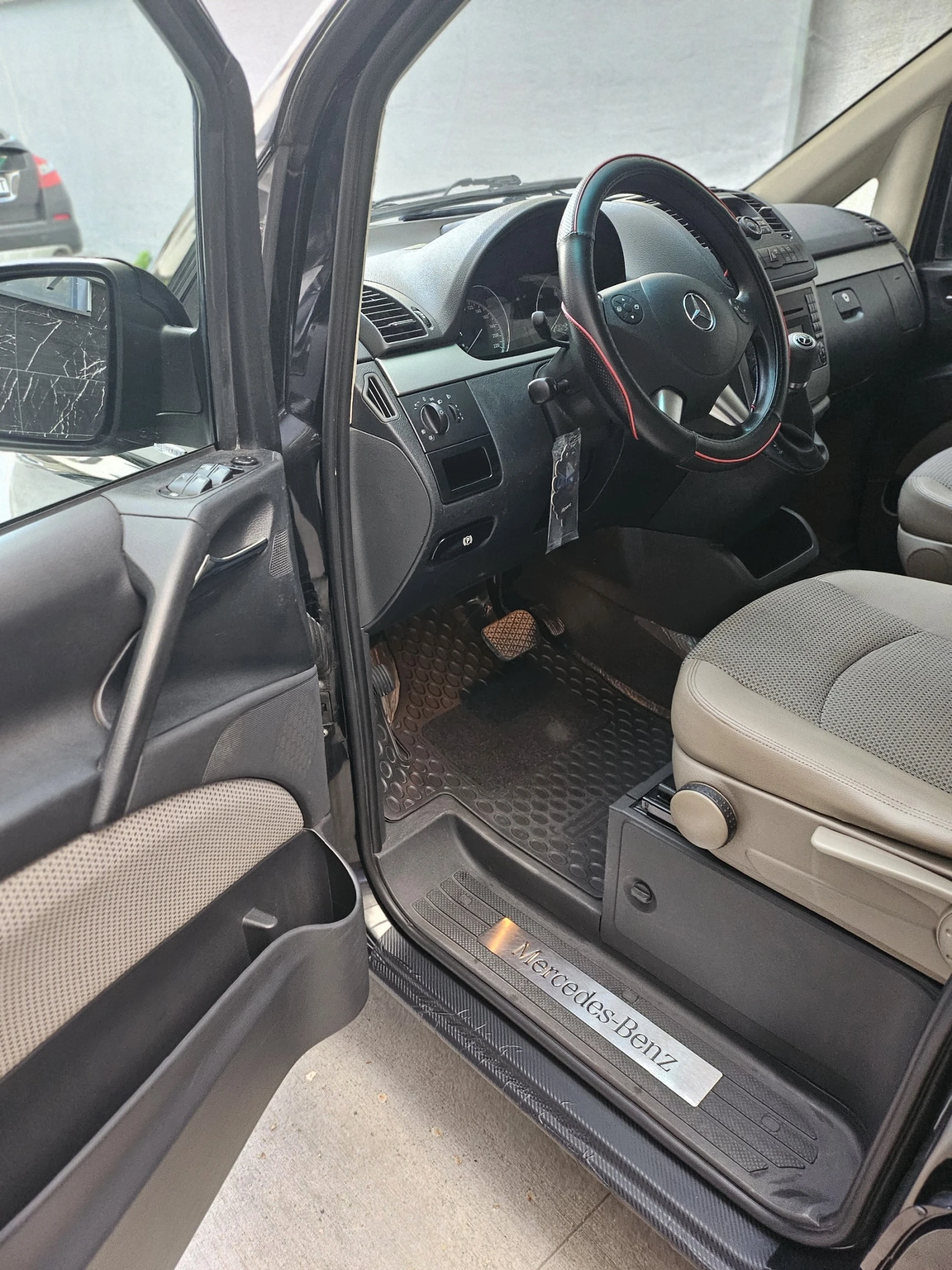 Mercedes-Benz Viano 2.2 CDI TRE/L, снимка 14 - Автомобили и джипове - 54410400