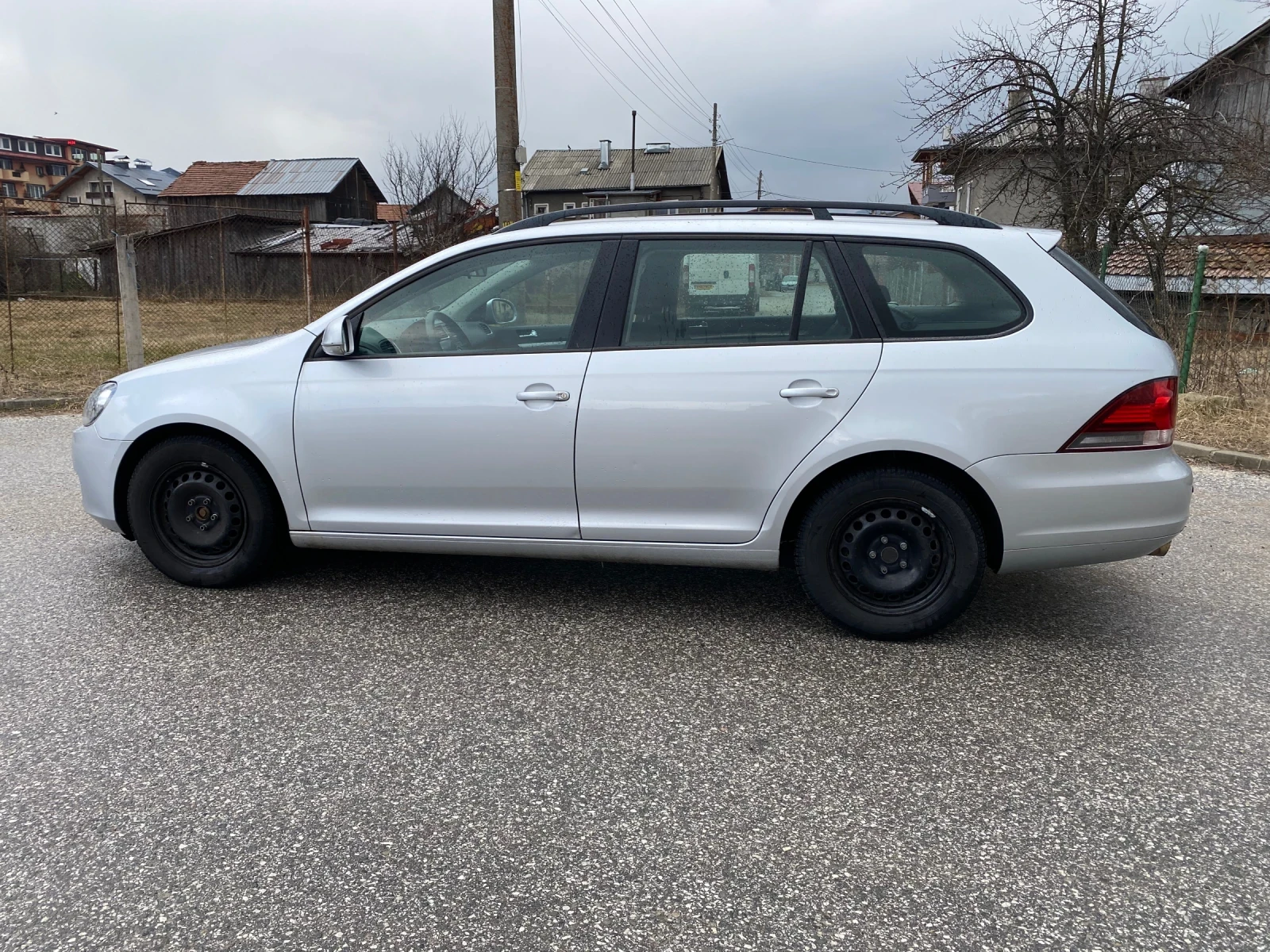 VW Golf 1.6tdi 105кс., снимка 8 - Автомобили и джипове - 54754635