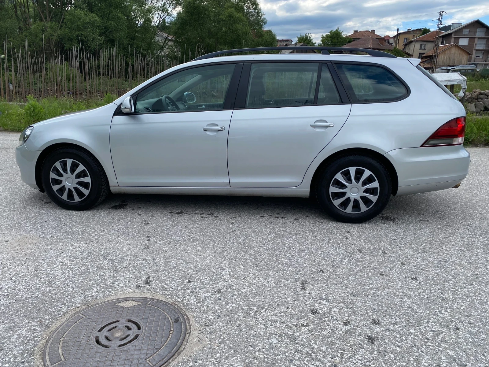 VW Golf 1.6tdi 105кс., снимка 5 - Автомобили и джипове - 54935528