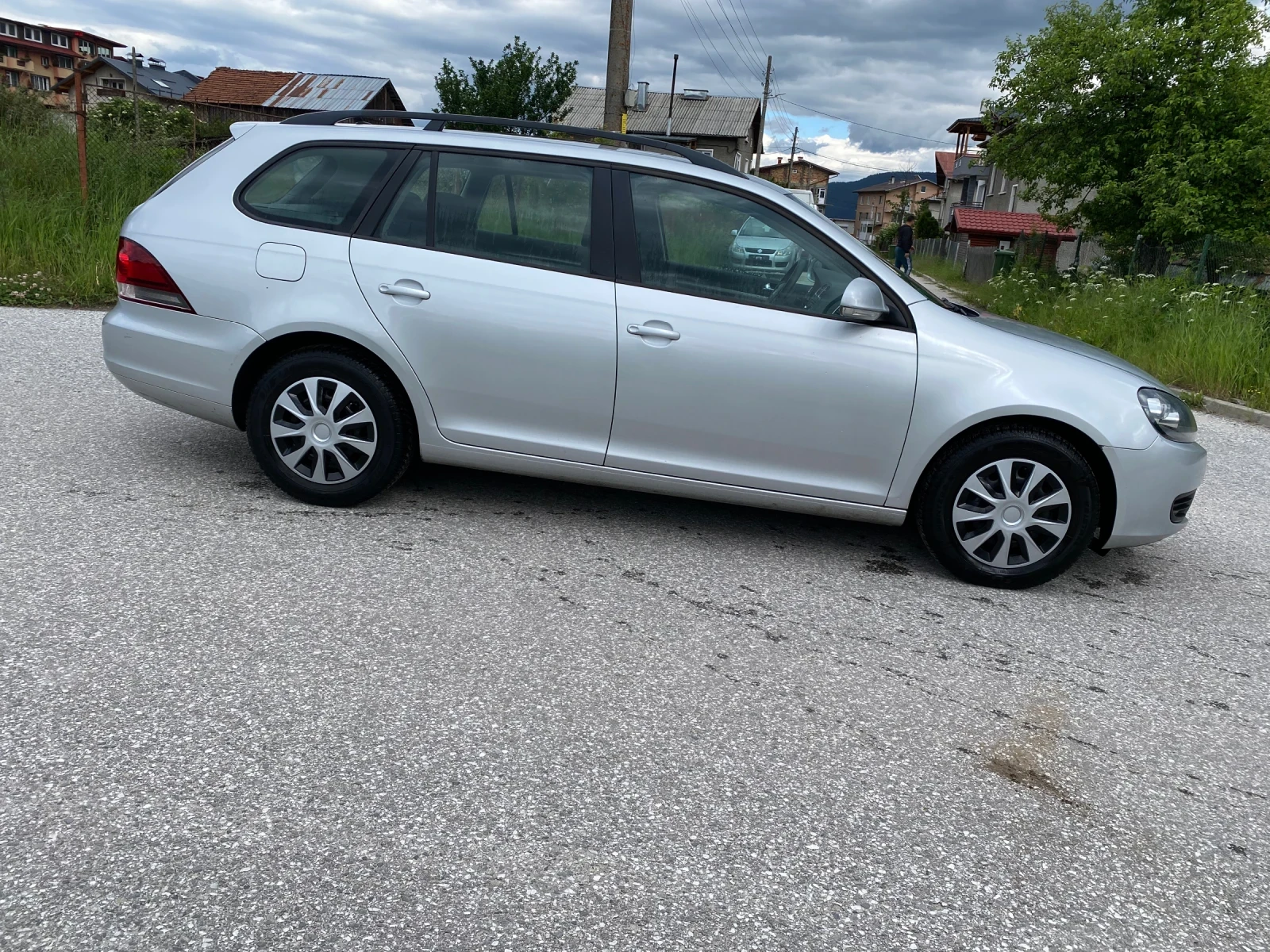 VW Golf 1.6tdi 105кс., снимка 4 - Автомобили и джипове - 54935528