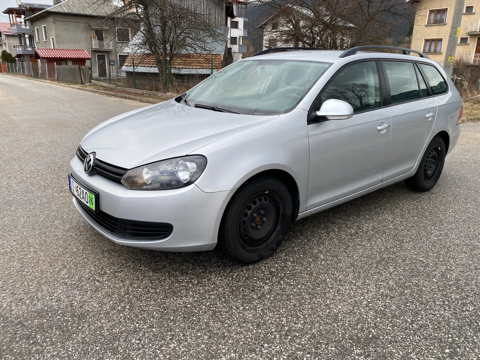 VW Golf 1.6tdi 105кс., снимка 3 - Автомобили и джипове - 54754635