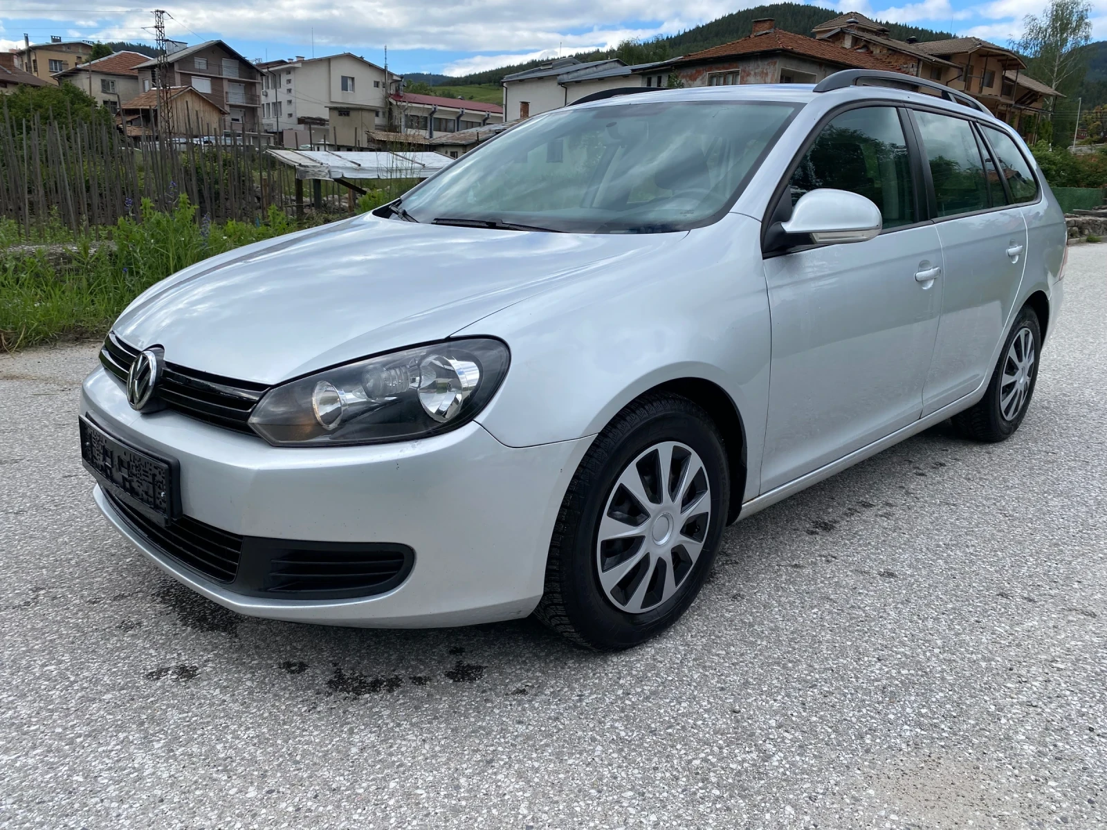 VW Golf 1.6tdi 105кс., снимка 3 - Автомобили и джипове - 54935528
