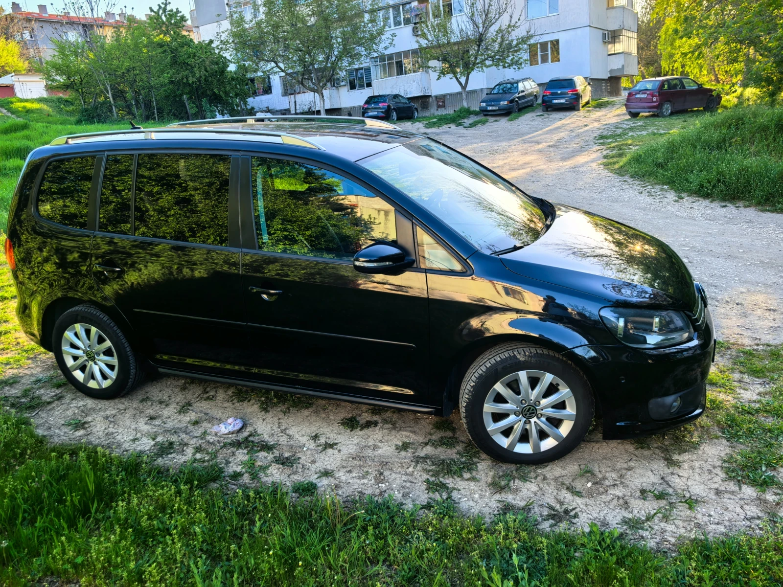 VW Touran, снимка 3 - Автомобили и джипове - 54888978