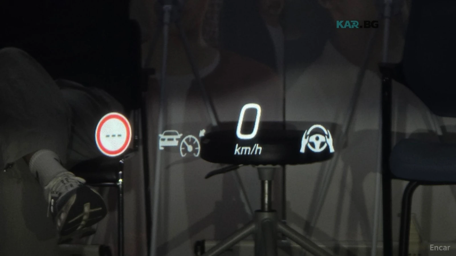 Mercedes-Benz CLE 450 AMG* 4MATIC* ПОДГРЕВ* ОБДУХВАНЕ* ПАНО* 360* HUD* B, снимка 14 - Автомобили и джипове - 55313094