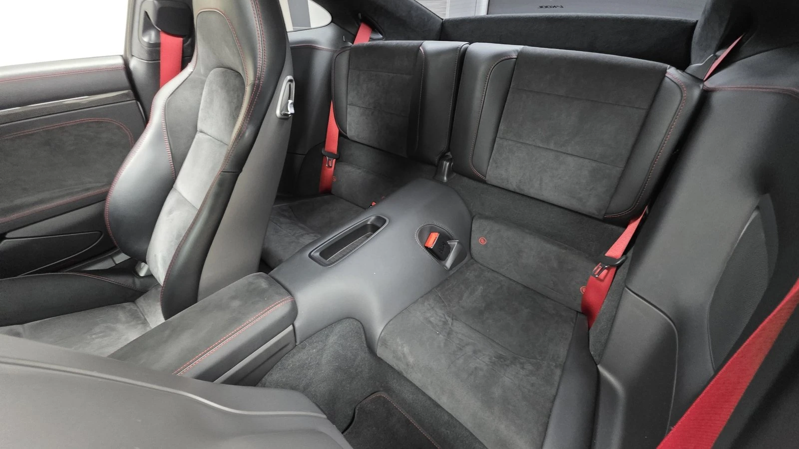 Porsche 911 Carrera GTS* ЛЮК* ПОДГРЕВ ВОЛАН* КРАЙНА ЦЕНА, снимка 12 - Автомобили и джипове - 55367105