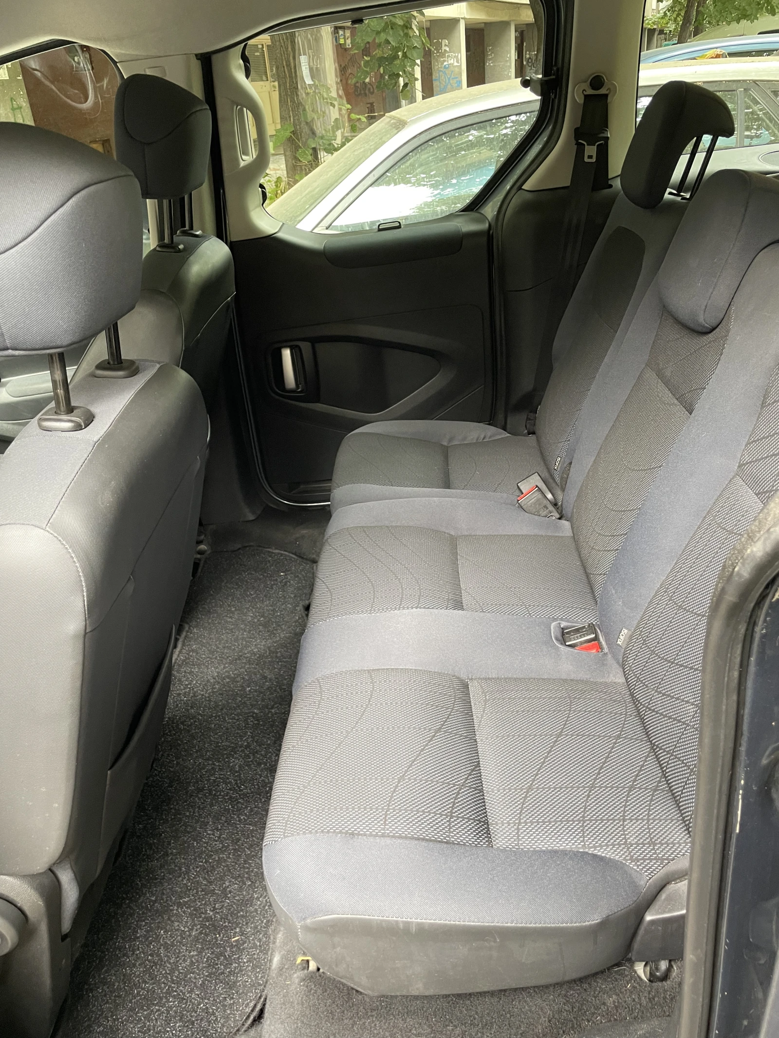 Peugeot Partner Tepee, снимка 12 - Автомобили и джипове - 55573083