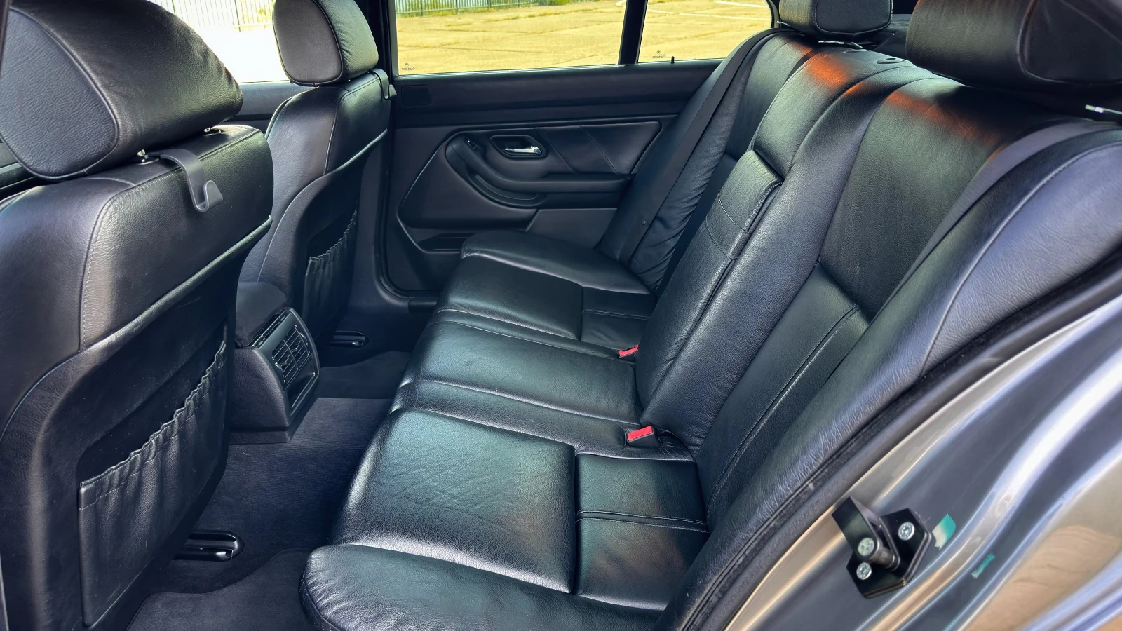 BMW 520, снимка 11 - Автомобили и джипове - 55751349