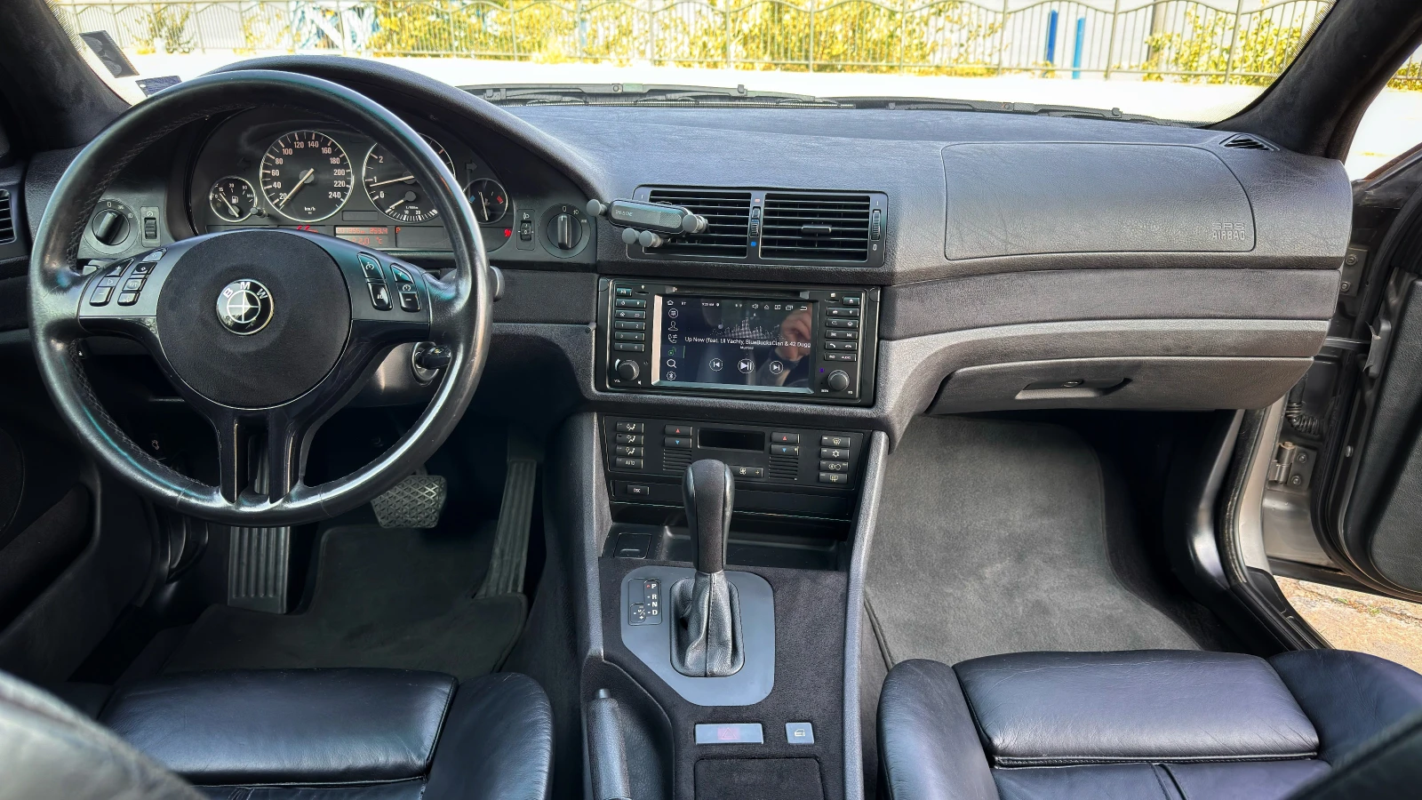 BMW 520, снимка 7 - Автомобили и джипове - 55751349