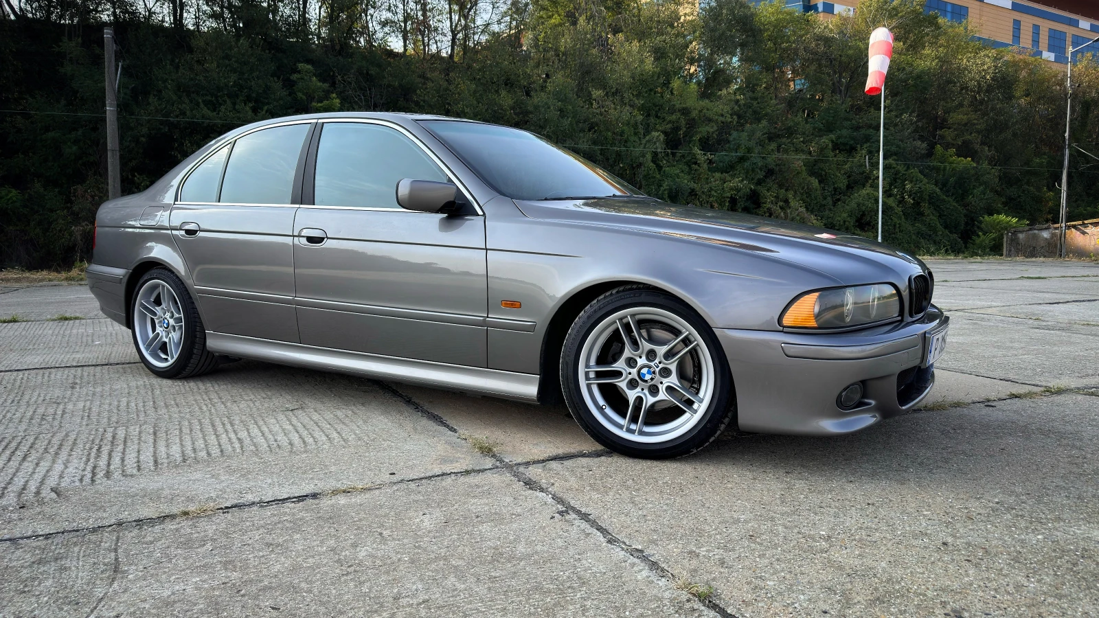 BMW 520, снимка 2 - Автомобили и джипове - 55751349