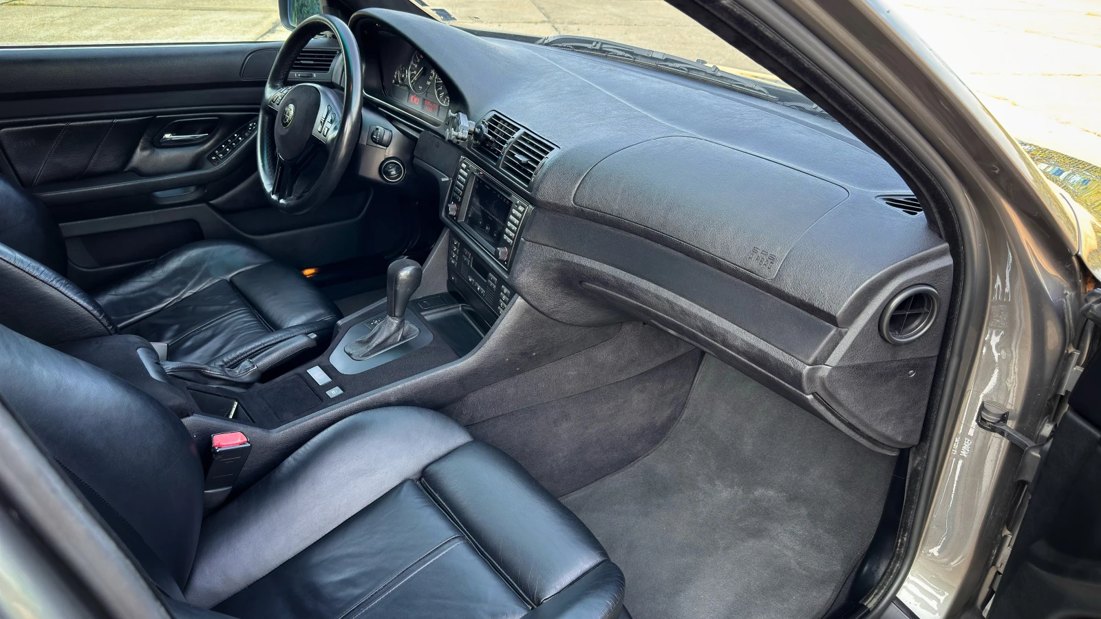 BMW 520, снимка 8 - Автомобили и джипове - 55751349
