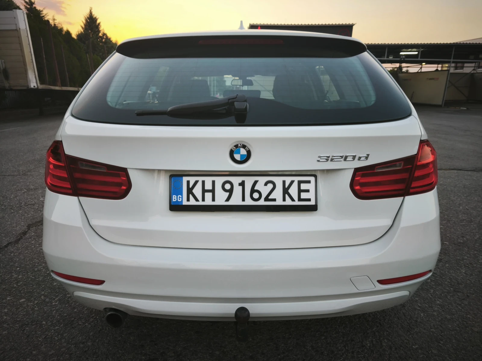 BMW 320 F31 ZTF, 8 / Bi XENON'S | НАПЪЛНО ОБСЛУЖЕНА| , снимка 5 - Автомобили и джипове - 55826574