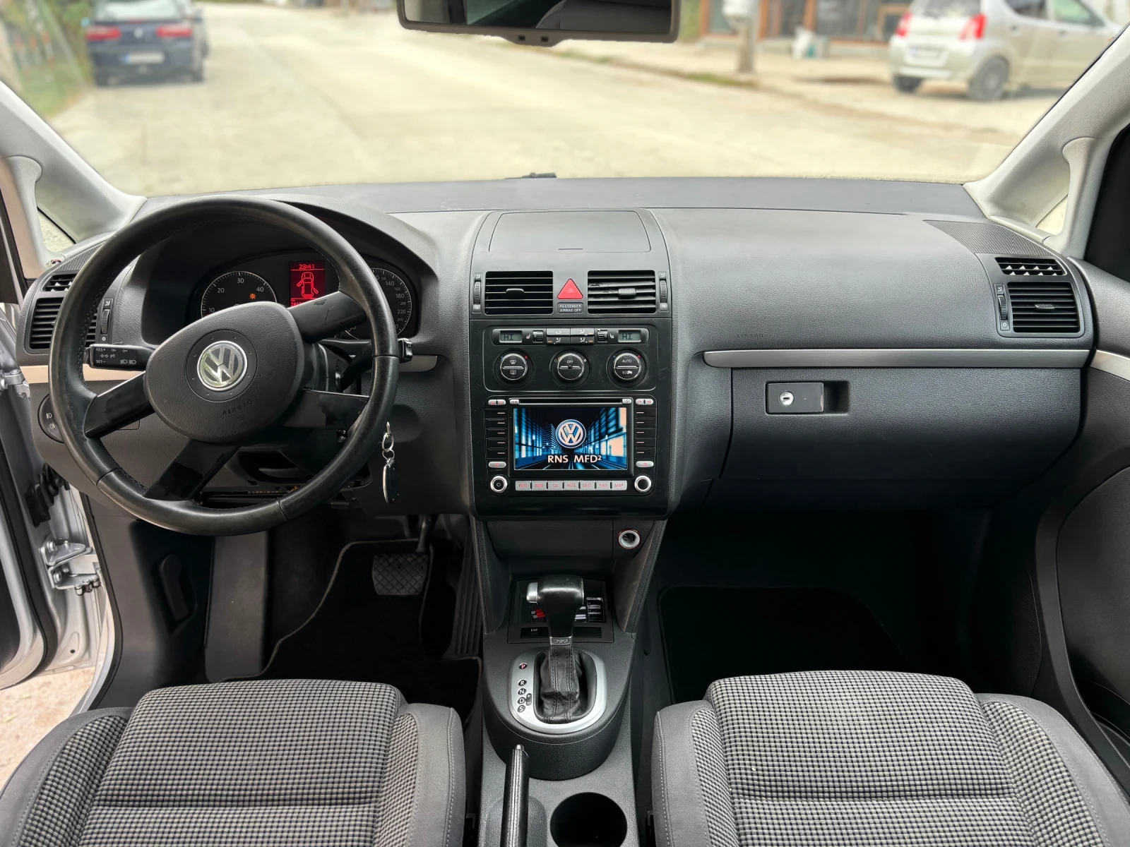 VW Touran Volkswagen /Touran/Highline/2.0/140ps | Mobile.bg � ����������� 11